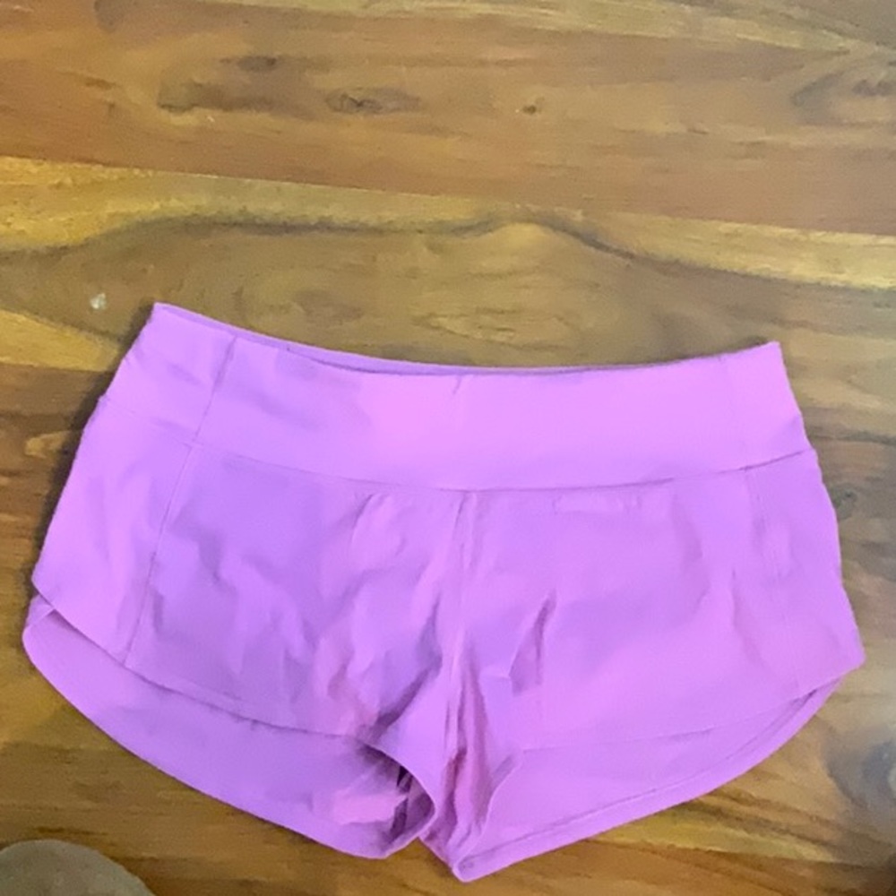 Lululemon Speed Up 2.5”, Like new, size 6.